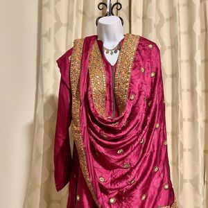 Indian / Pakistani Kameez & Duppatta |